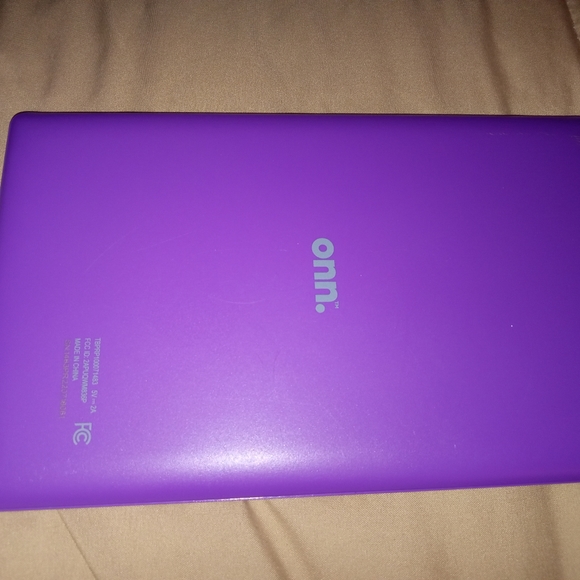 Onn 8 in tablet - Picture 4 of 9